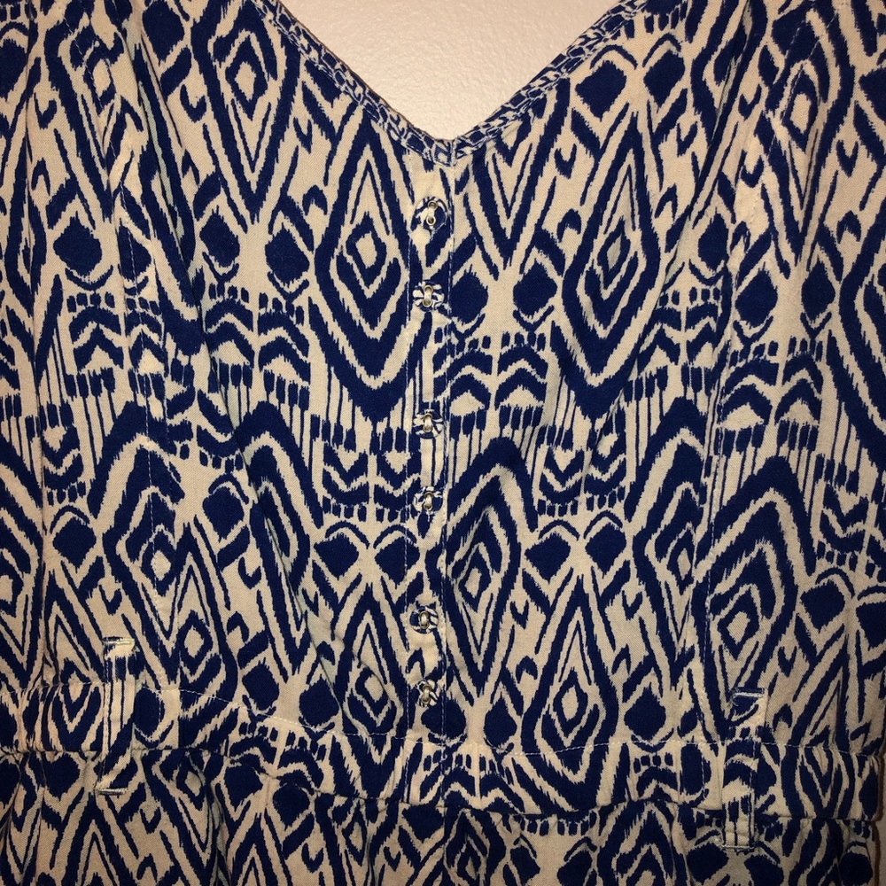 Geometric Patterned Romper - Picture 3 of 4
